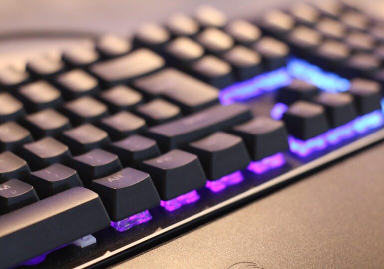 tastatura-770×540