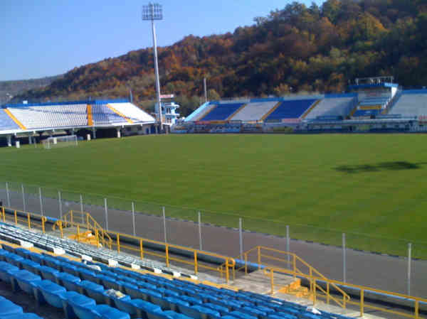 stadionul_gloria-bistrita